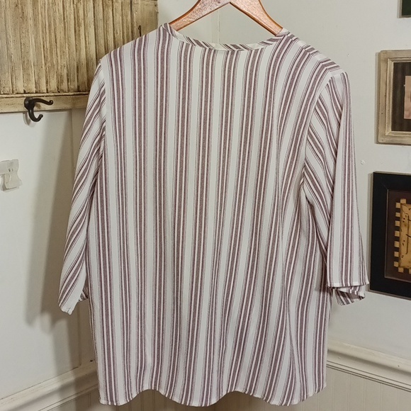 cocos closet striped twisted front blouse - Picture 6 of 6